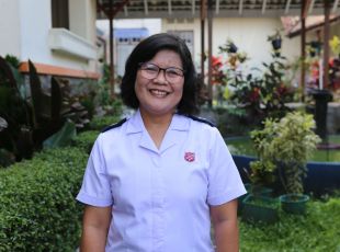 osef salvos officer smiling