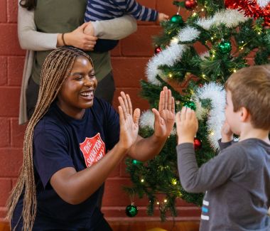 Ten top tips from the Salvos to spread joy this Christmas