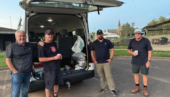 Friendship warms winter for Wagga Wagga's homeless