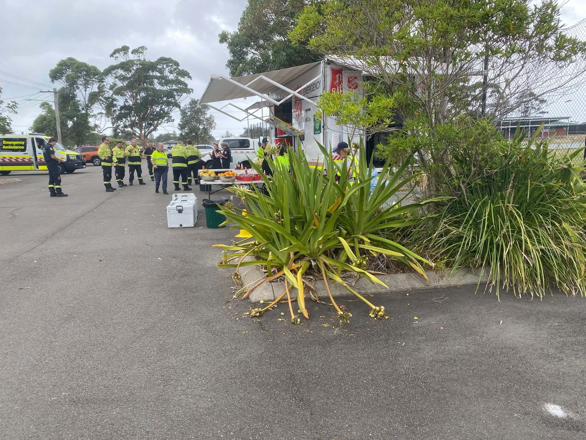 SAES crews fed 200 Rural Fire Services personnel at Red Head near Newcastle on Sunday 7 December.
