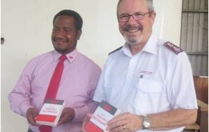 Westpac donates dictionaries