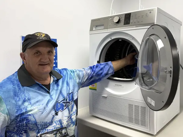 <span class="TextRun SCXW80212165 BCX0" lang="EN-US" xml:lang="EN-US" data-contrast="auto"><span class="NormalTextRun SCXW80212165 BCX0">Laundry facilities</span></span><span class="EOP SCXW80212165 BCX0" data-ccp-props="{}"> </span>