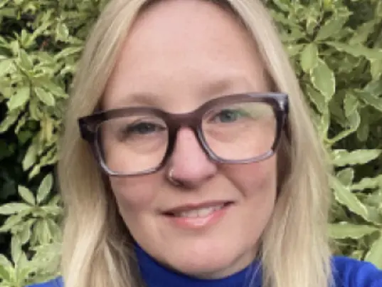 Photo of Rhiannon Ross