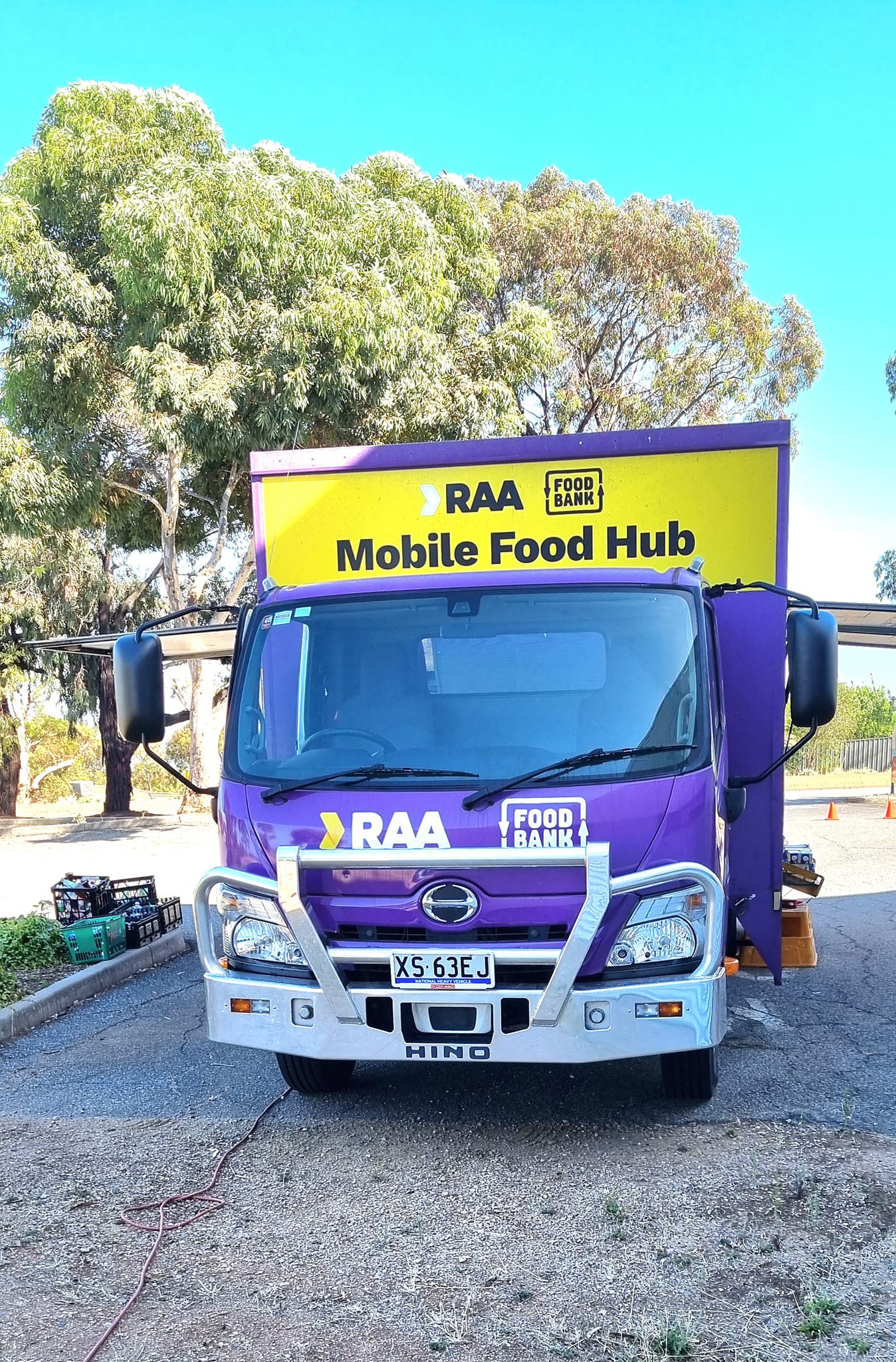 Mobile food hub