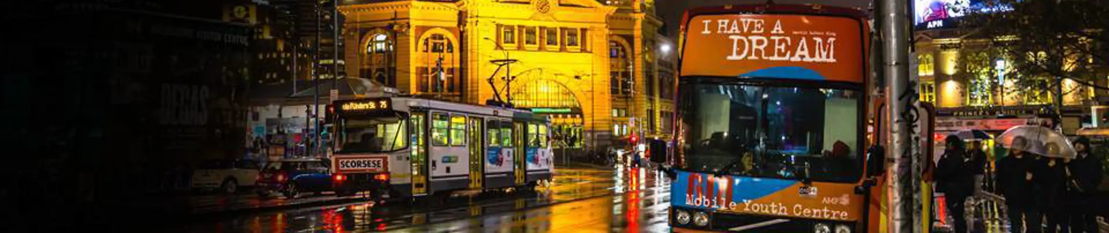 Night image of Flinders Street Station