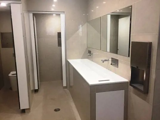 Bathroom facilities at Melbourne 614