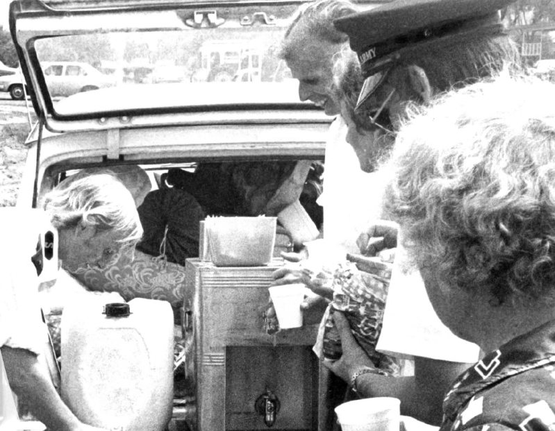 <p data-pm-slice="1 1 []"><strong>1974 &ndash; Disaster relief following Cyclone Tracy</strong>
